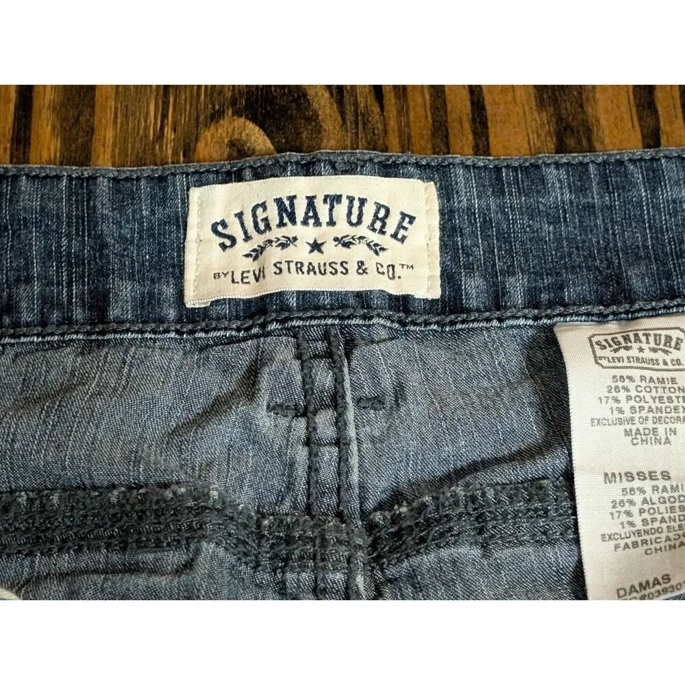 Signature Levi Strauss Wide Hem Denim Trouser Shorts Flap Pockets - Size 8